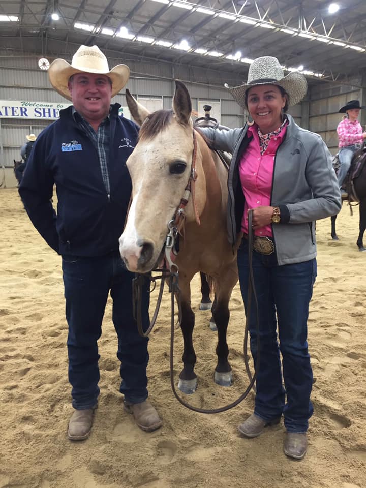 2019 Ladies Pink Cutting Champion, Reylee Play & Trudy Holden with owner Danny Carey.